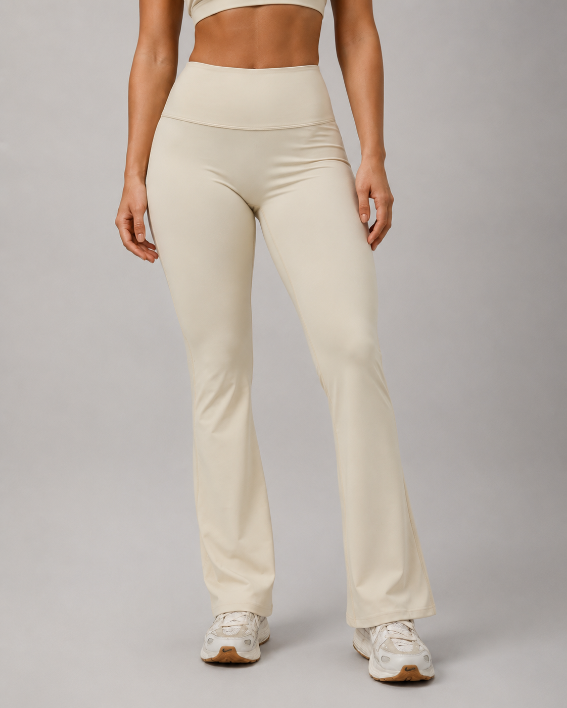 CurveFlow Flare Leggings - Solid Athletics