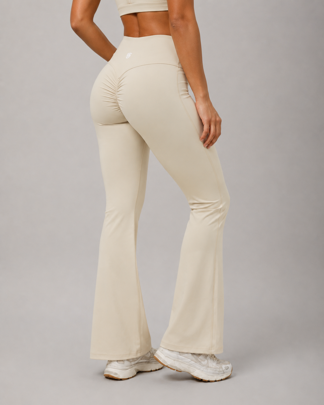CurveFlow Flare Leggings - Solid Athletics